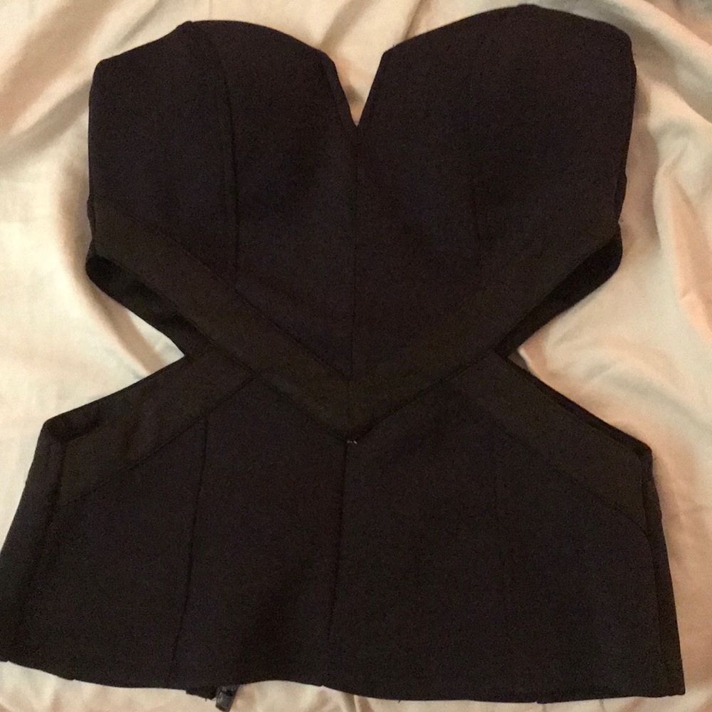 NWT Super hot size 2 strapless top cutouts